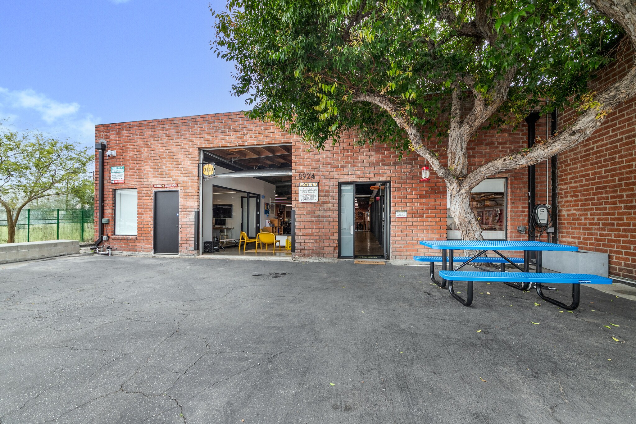 8924 Lindblade St, Culver City, CA for Rent