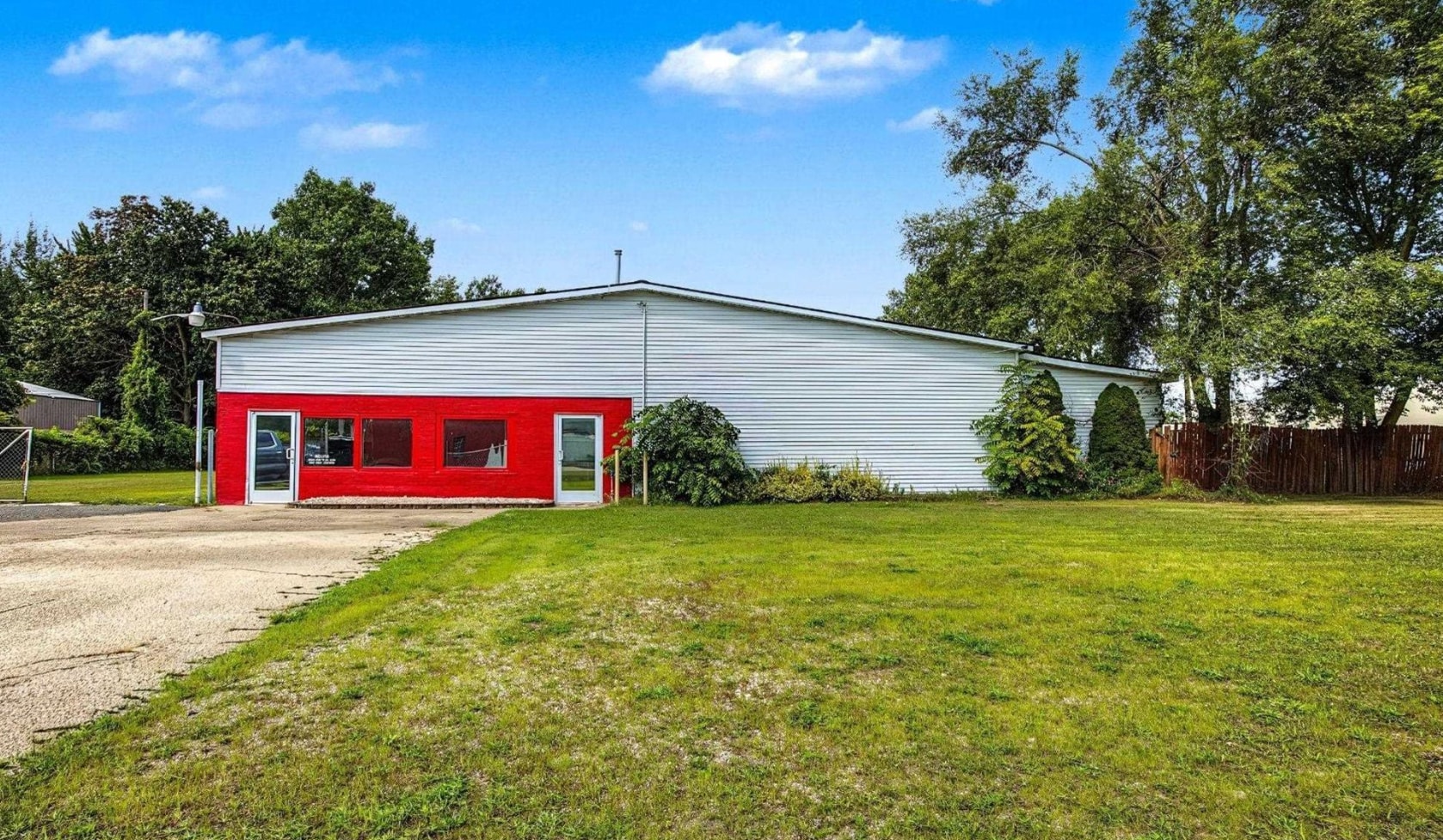 3905 32nd St, Port Huron, MI for Sale