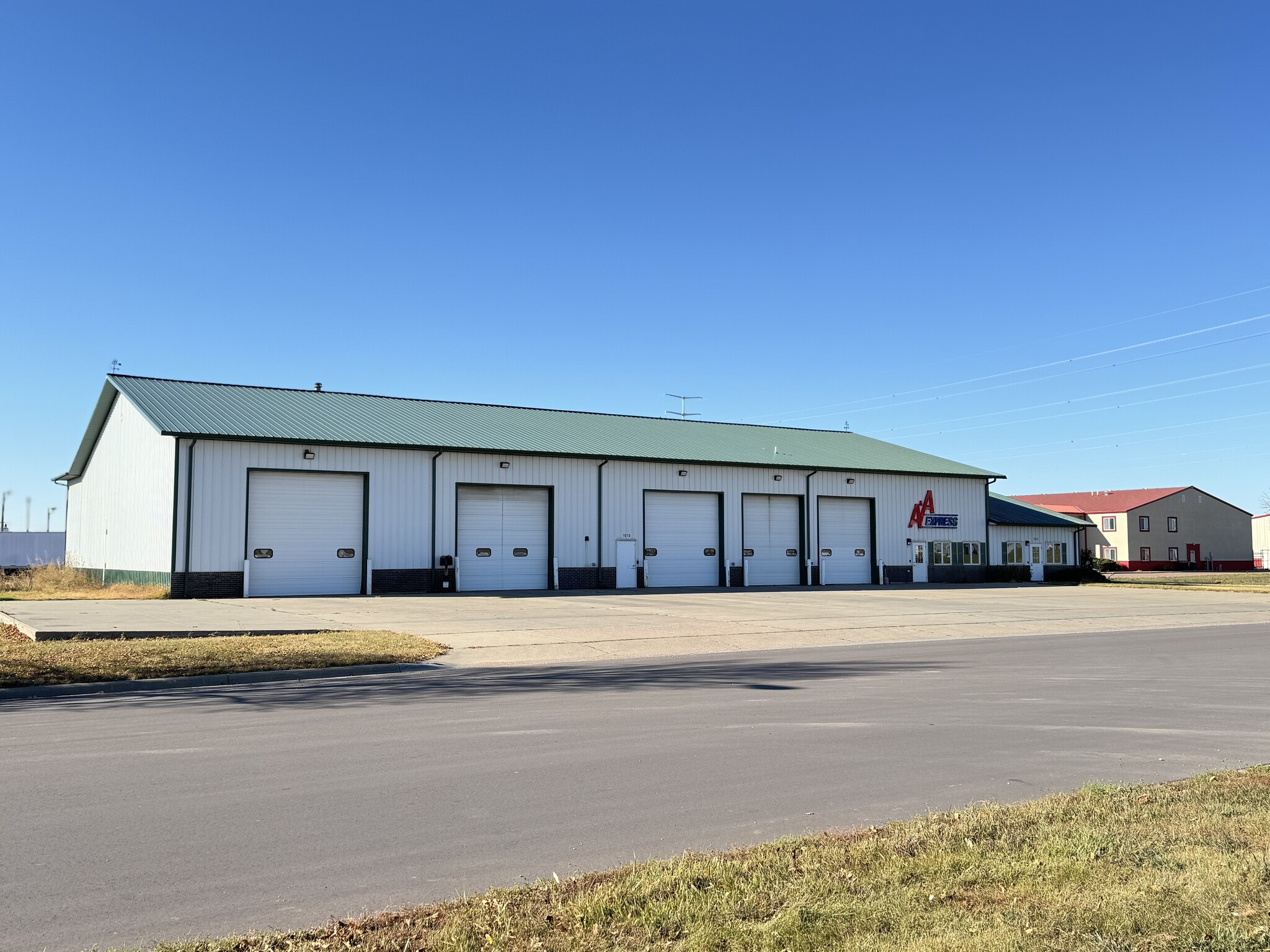 1015 N 9th Ave, Brandon, SD for Rent