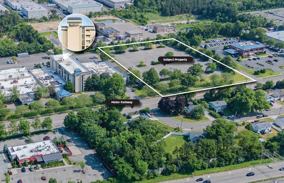 110 Motor Pky, Hauppauge, NY for Sale