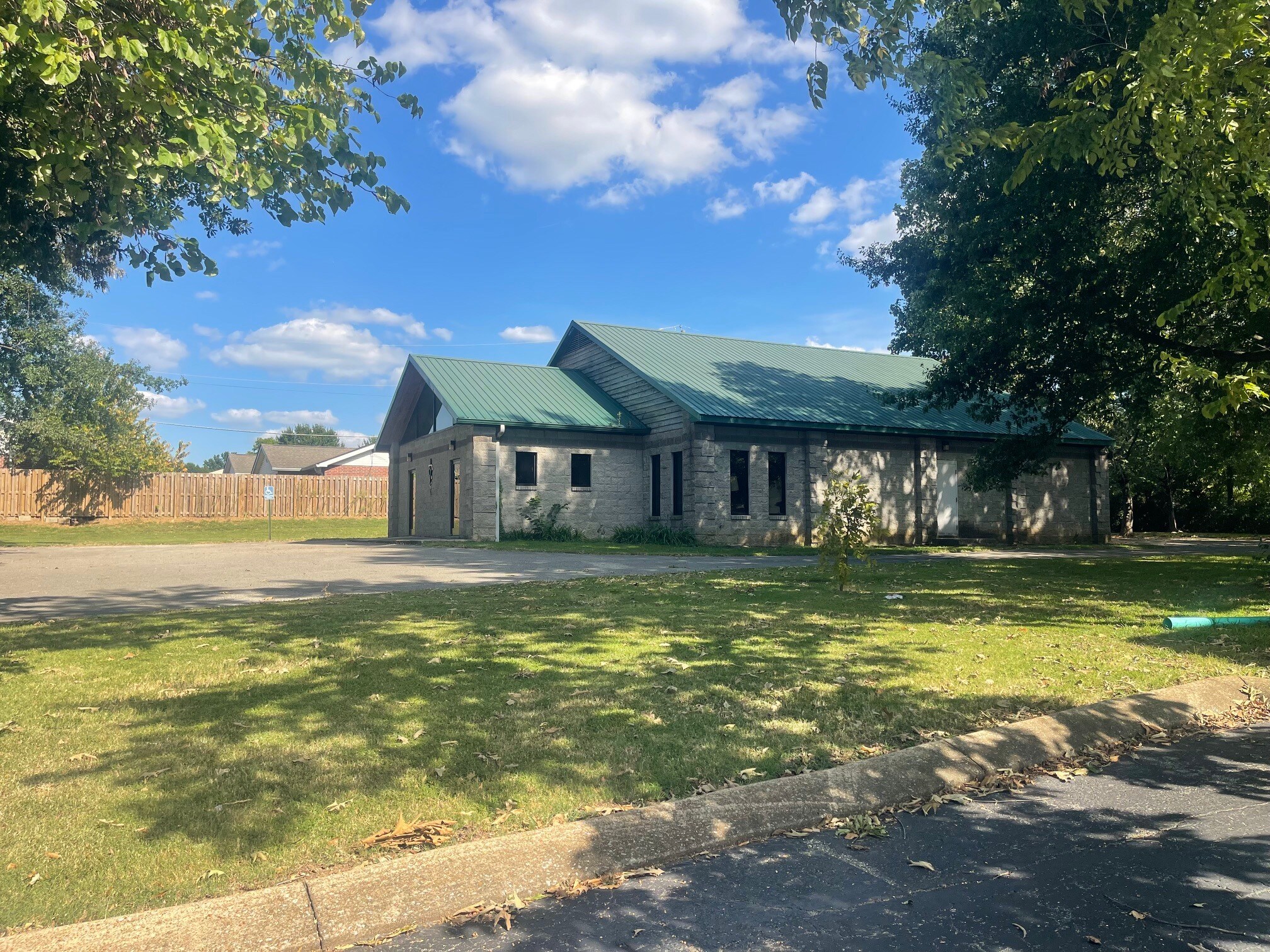 84 W University Pky, Jackson, TN for Sale