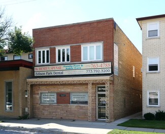 Chicago, IL Storefront Retail/Residential - 6780 N Northwest Hwy