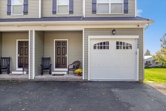 Sodus Point, NY Apartments - 8388 Bay St