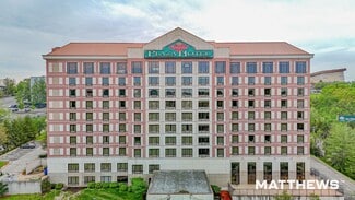 Branson, MO Hospitality - 245 N Wildwood Dr