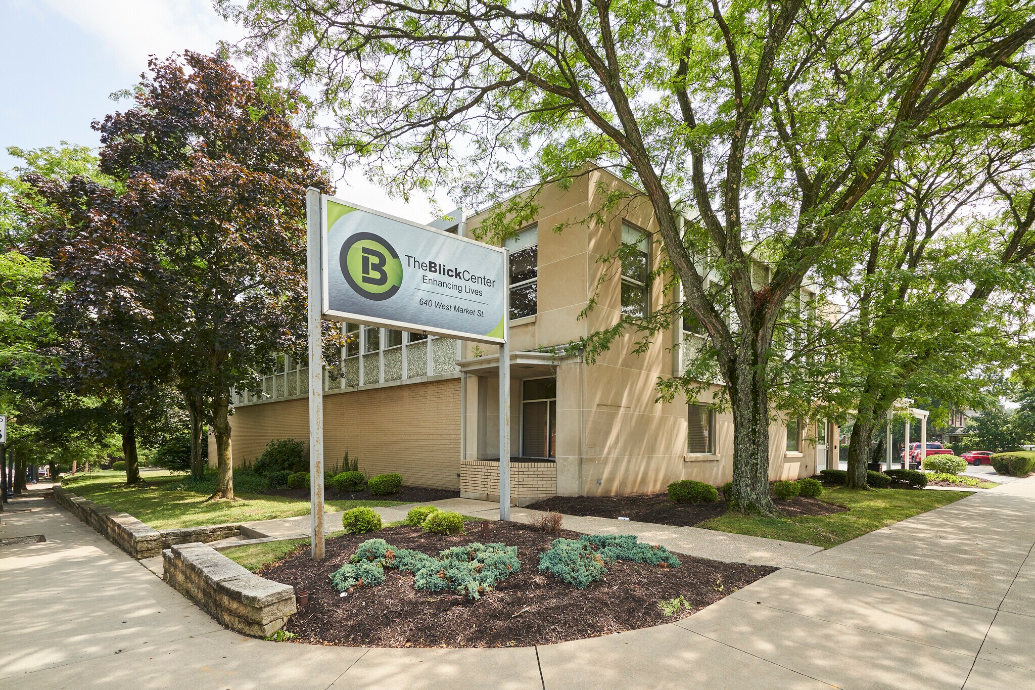 640 W Market St, Akron, OH for Sale
