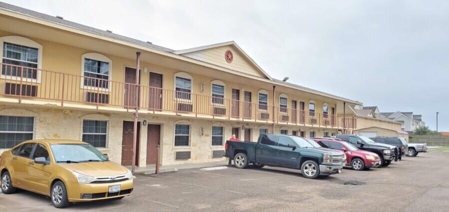 3005 Houston Hwy, Victoria, TX for Sale
