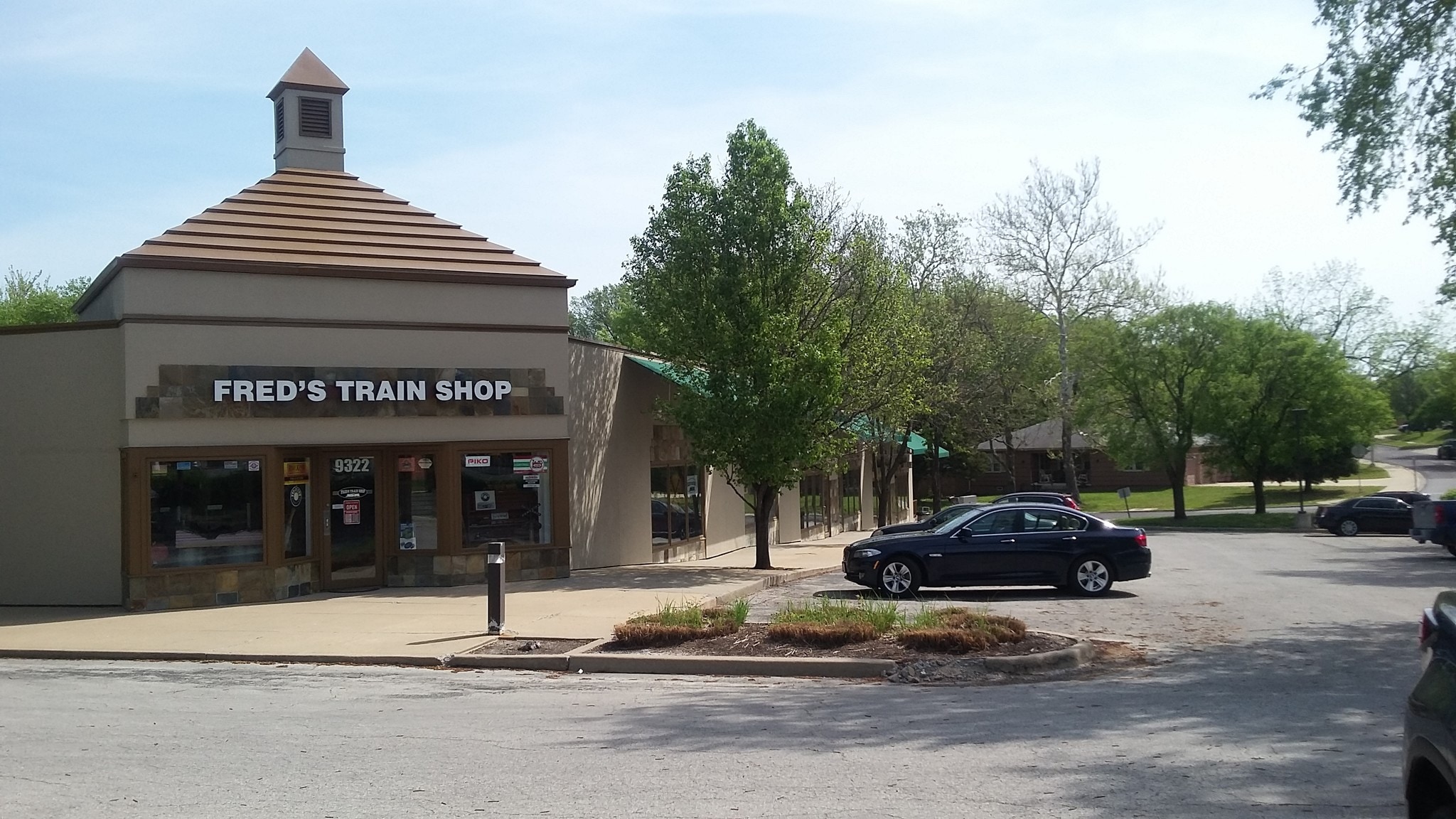 9320 W 87th St, Overland Park, KS for Rent