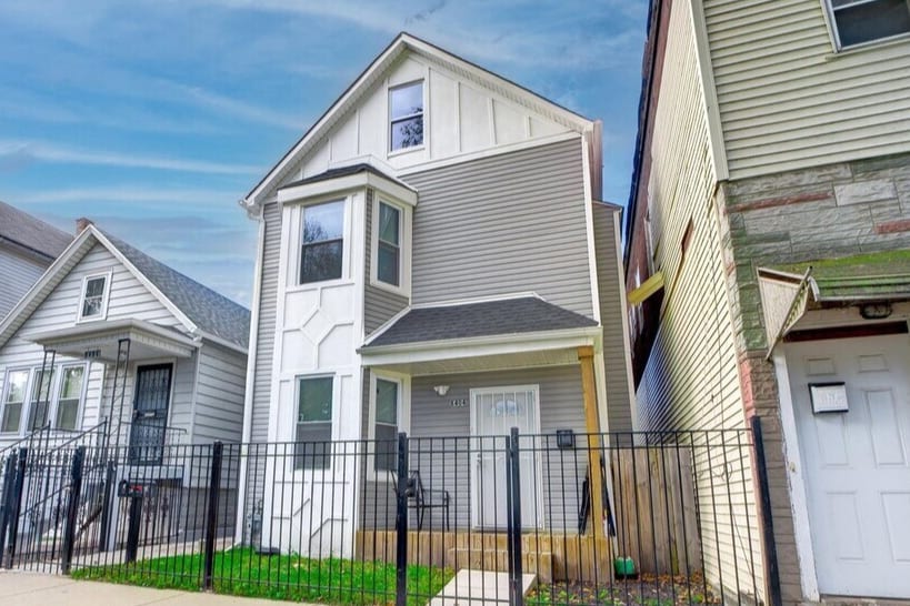 8404 S Exchange Ave, Chicago, IL for Sale