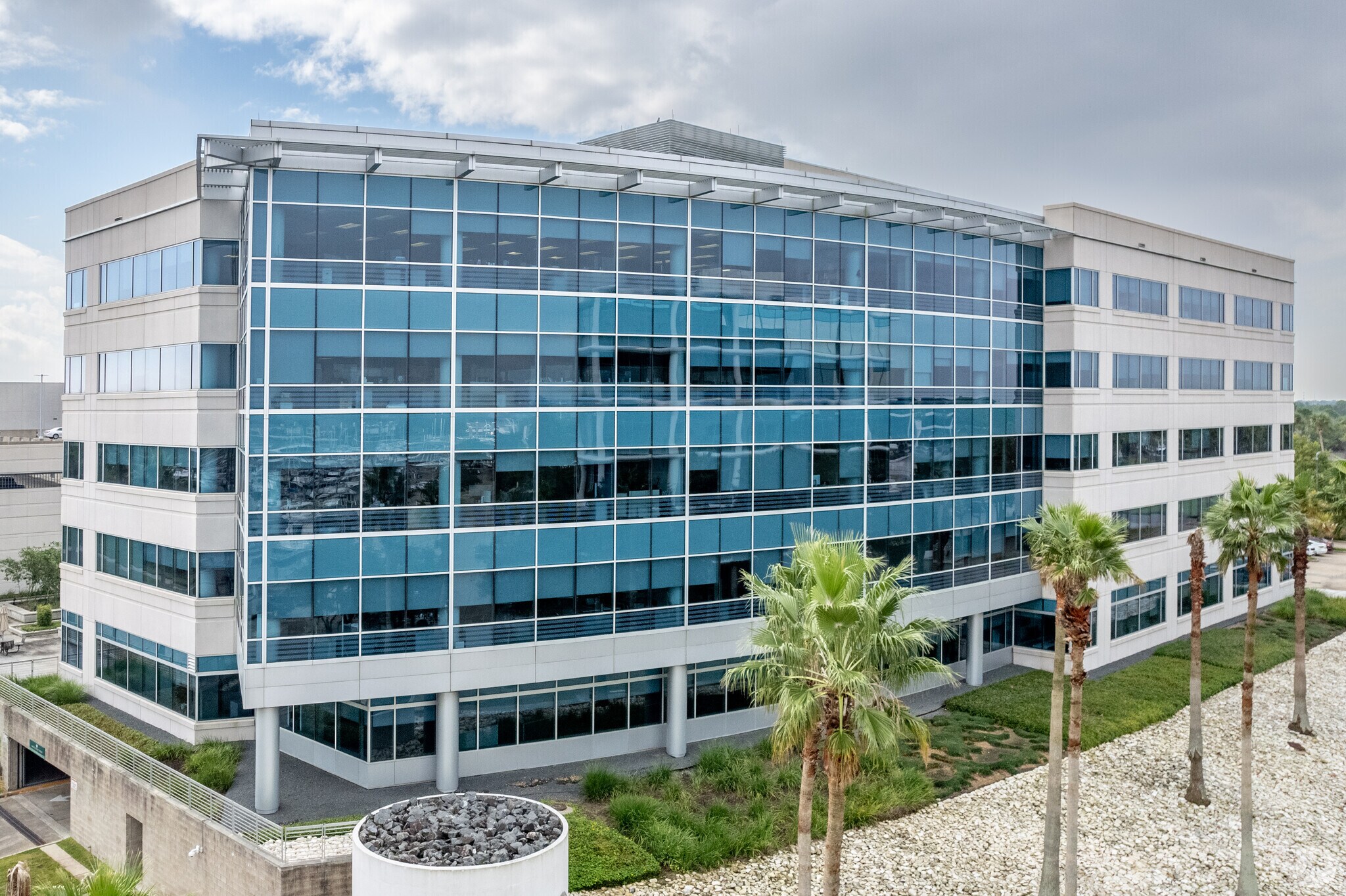 2600 S Shore Blvd, League City, TX for Rent