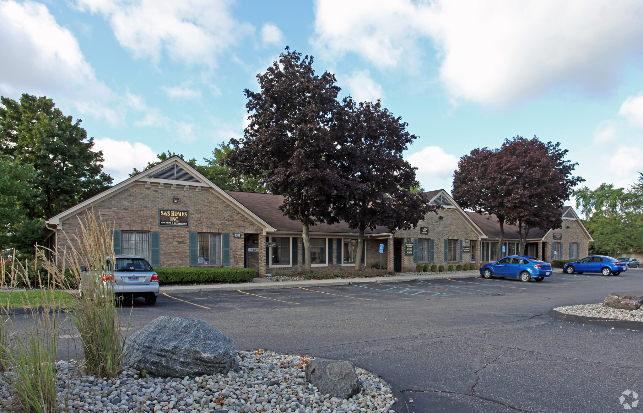 9313-9333 N Haggerty Rd, Plymouth, MI for Rent