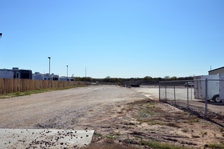 Cotulla, TX Industrial Land - 275 W Fm-468