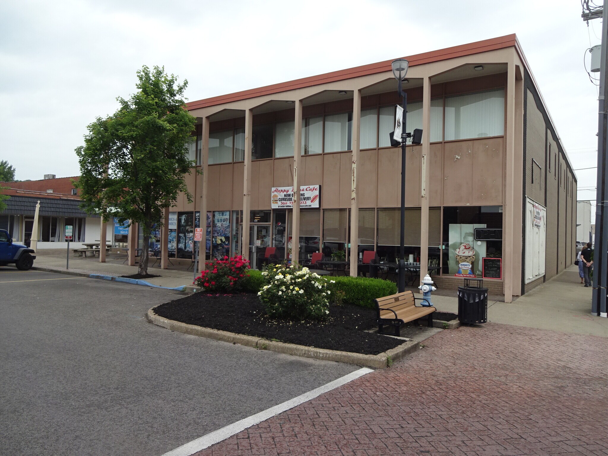 600 D St South Charleston, WV 25303 Retail Property for Lease on