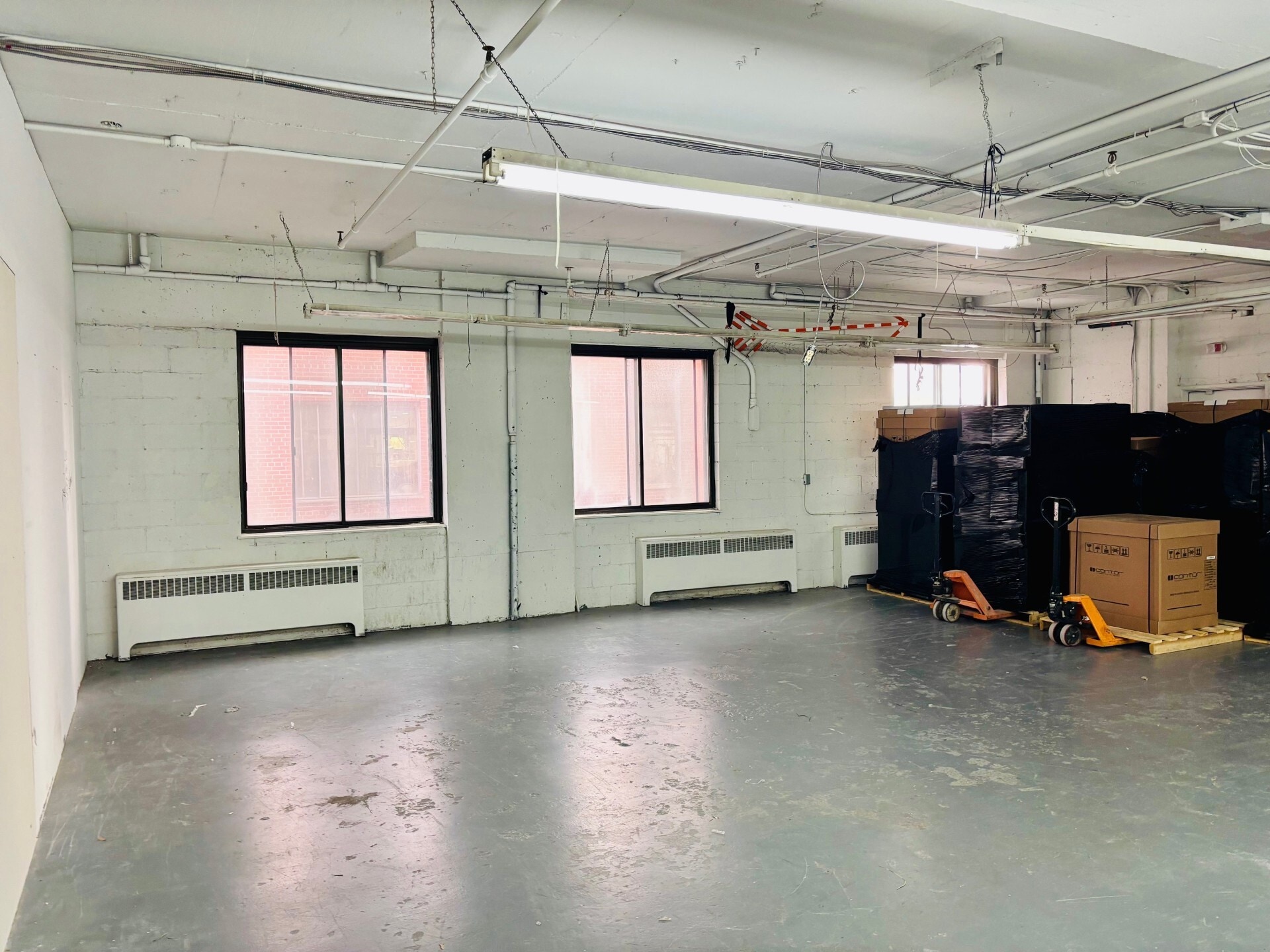 9090 Av Du Parc, Montréal, QC for Rent