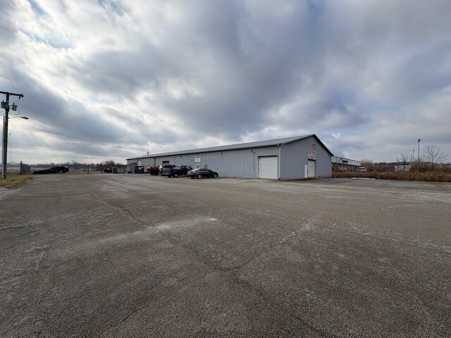 3701 E McGalliard Rd, Muncie, IN for Sale