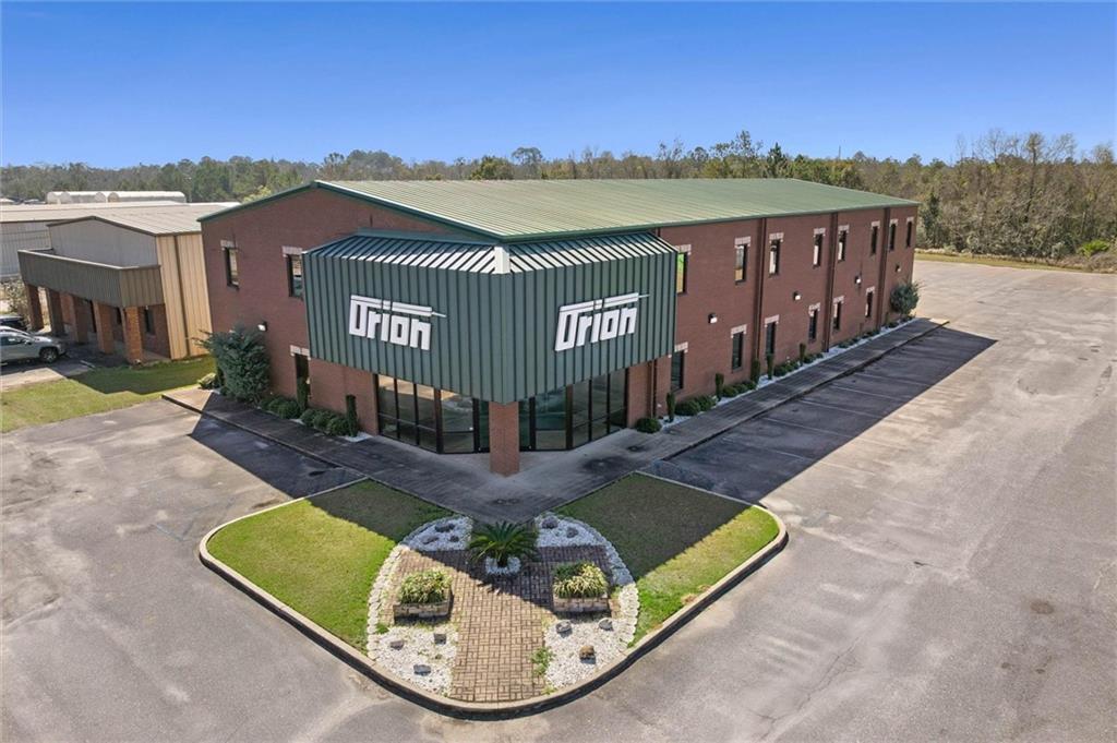 3515 Hurricane Bay Dr, Theodore, AL for Sale