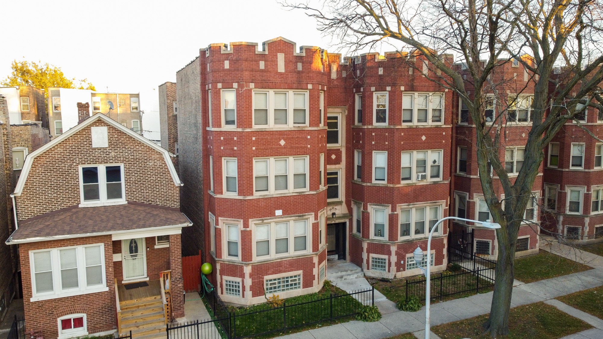 7147 S Cornell Ave, Chicago, IL for Sale