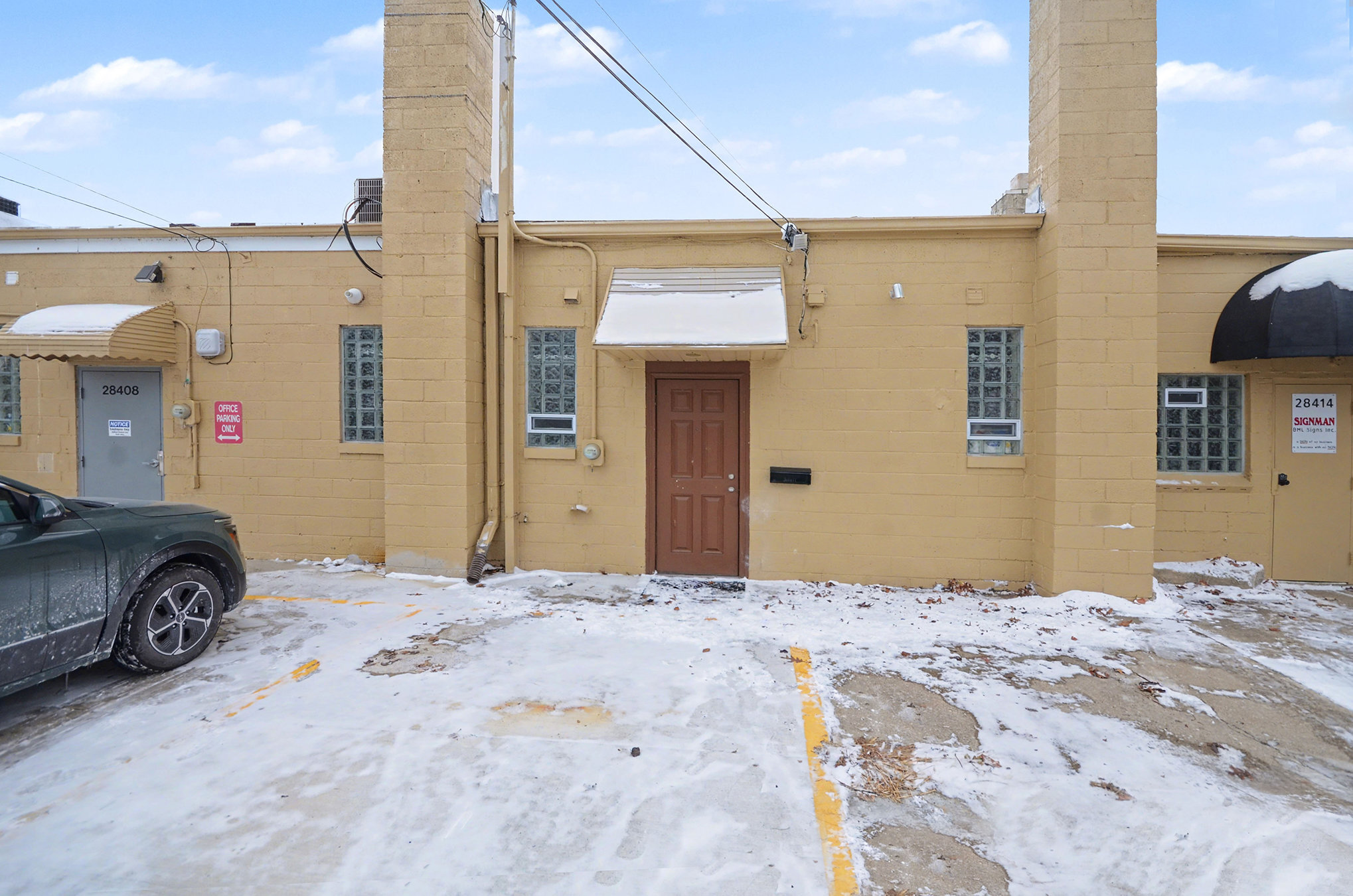 28410 Harper Ave, Saint Clair Shores, MI for Rent