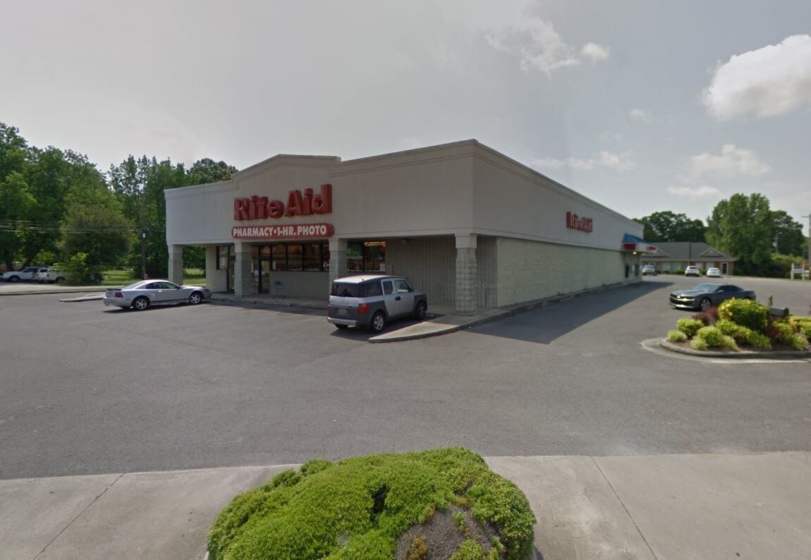 2202 Danville Rd SW, Decatur, AL for Rent