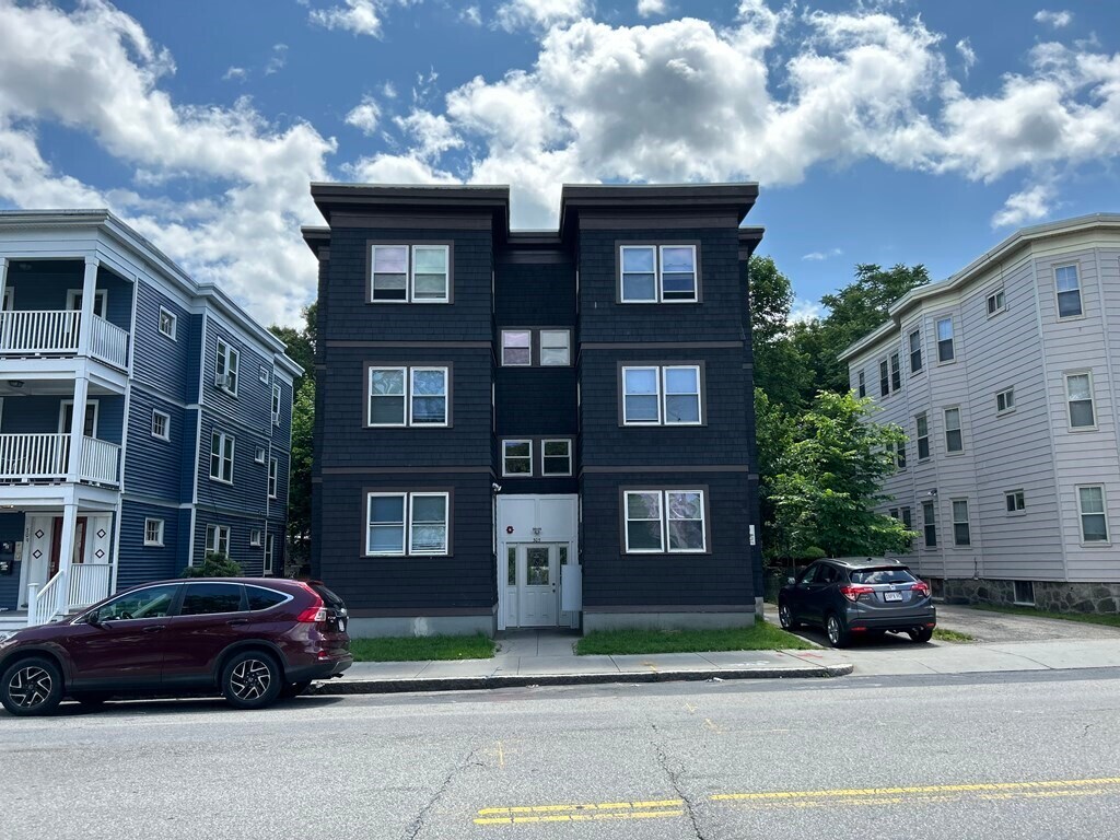 305 Cummins Hwy, Roslindale, MA for Sale