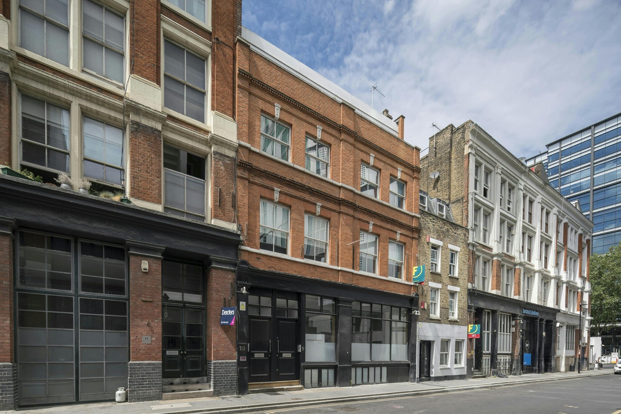 9-10 Mallow St, London, LND for Rent