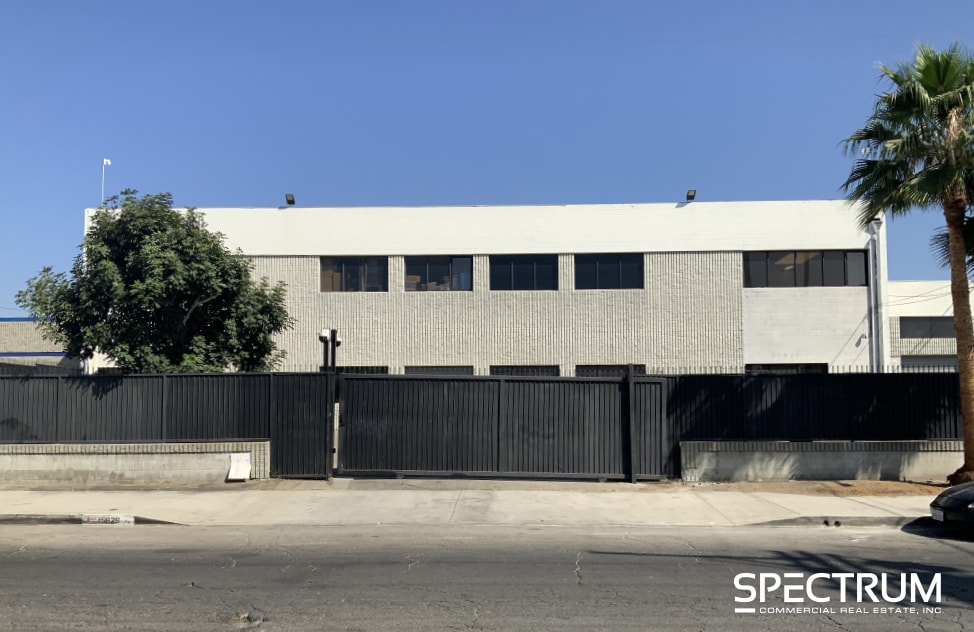 15927-15929 Arminta St, Van Nuys, CA for Rent
