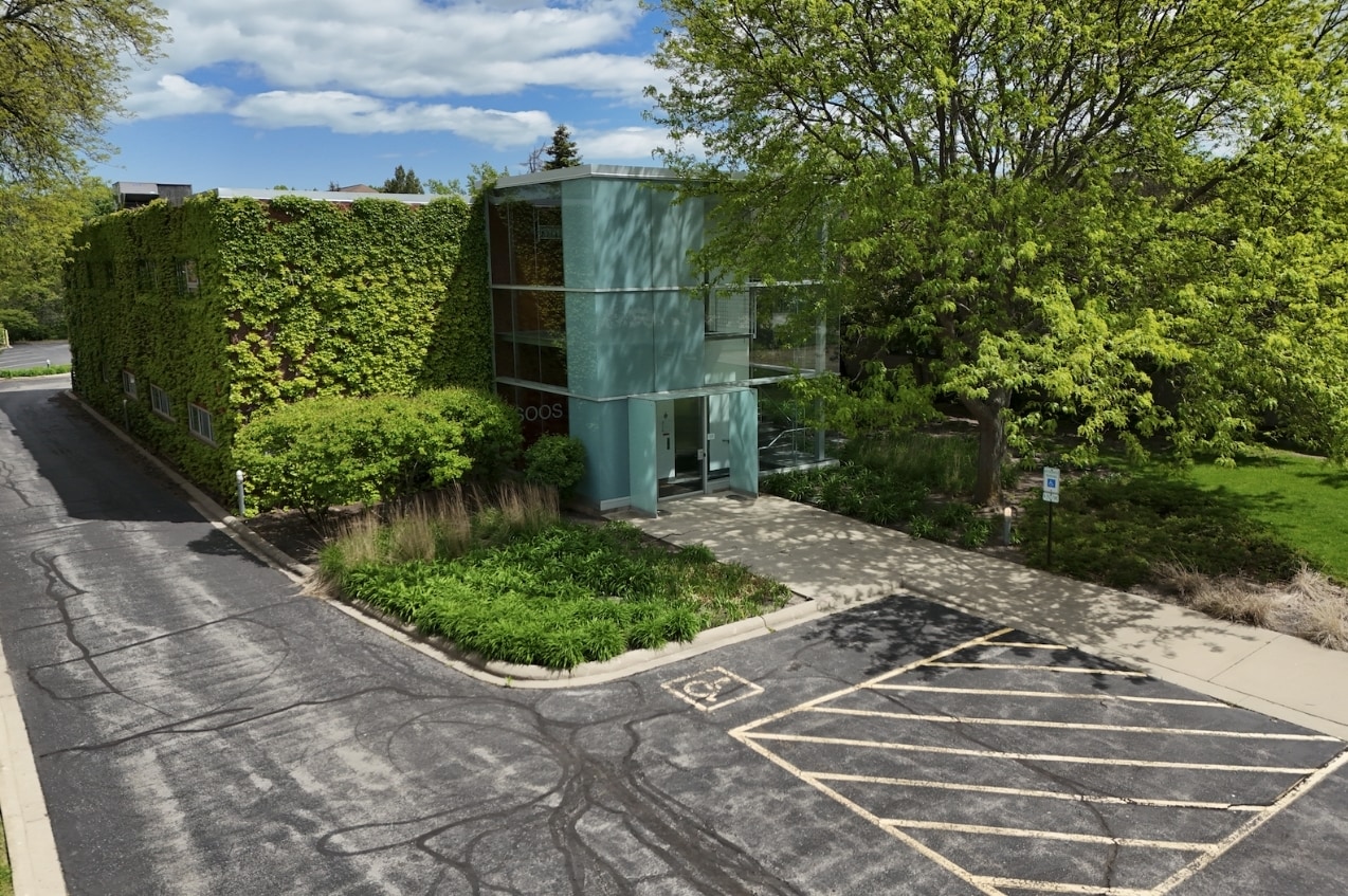 105 Schelter Rd, Lincolnshire, IL for Rent