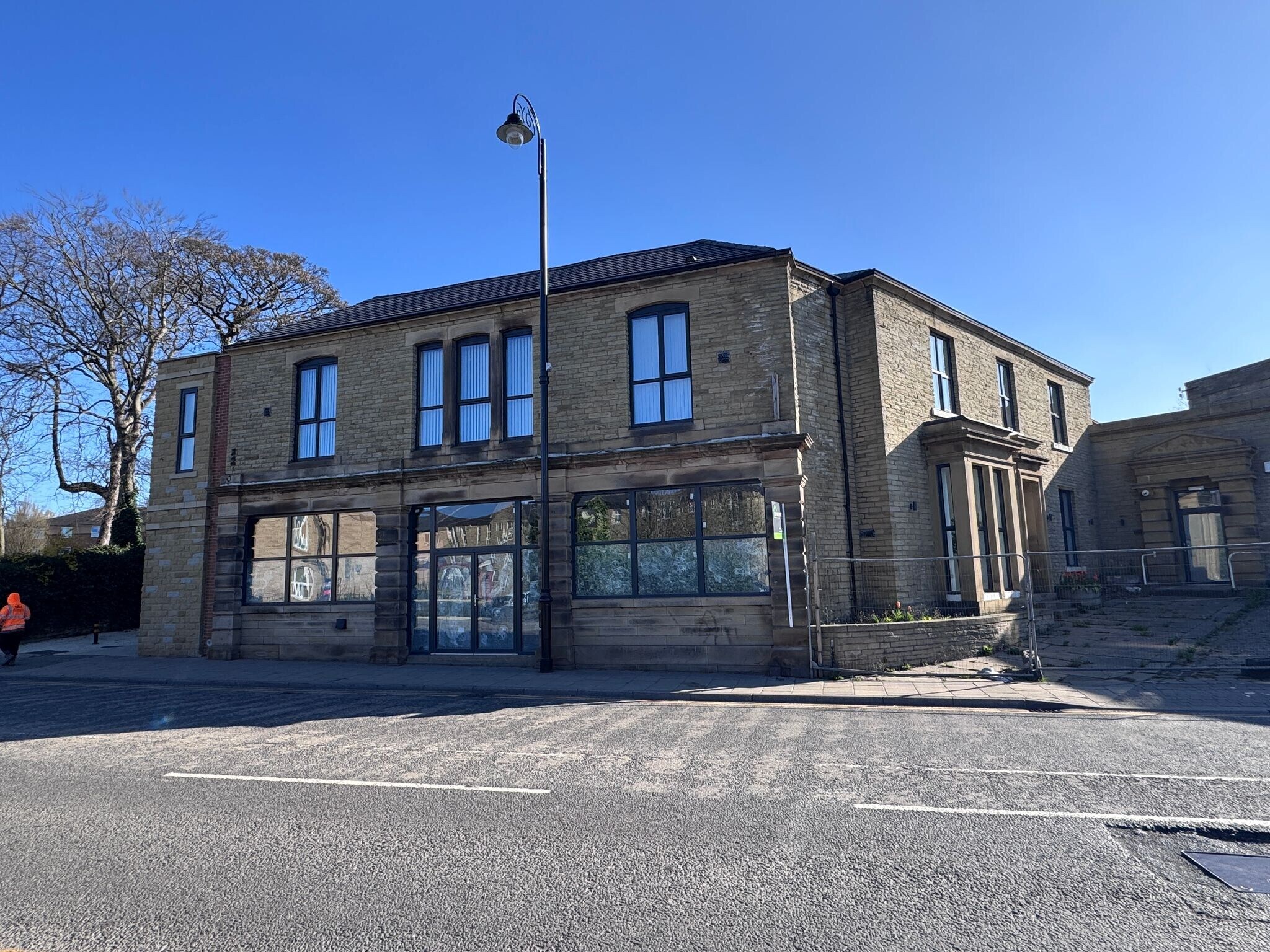 198 Huddersfield Rd, Mirfield, WYK for Rent