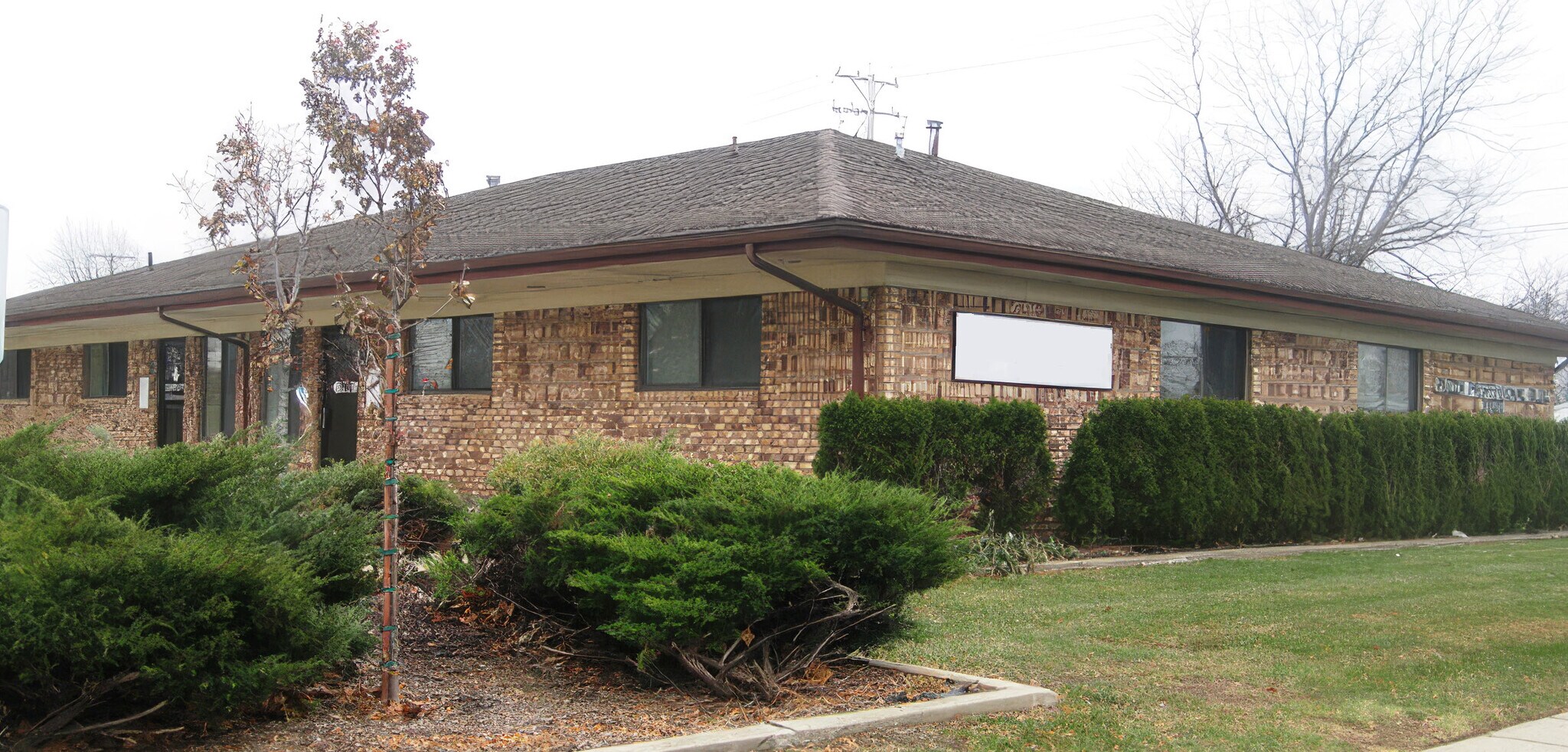 30020 Schoenherr Rd, Warren, MI for Rent