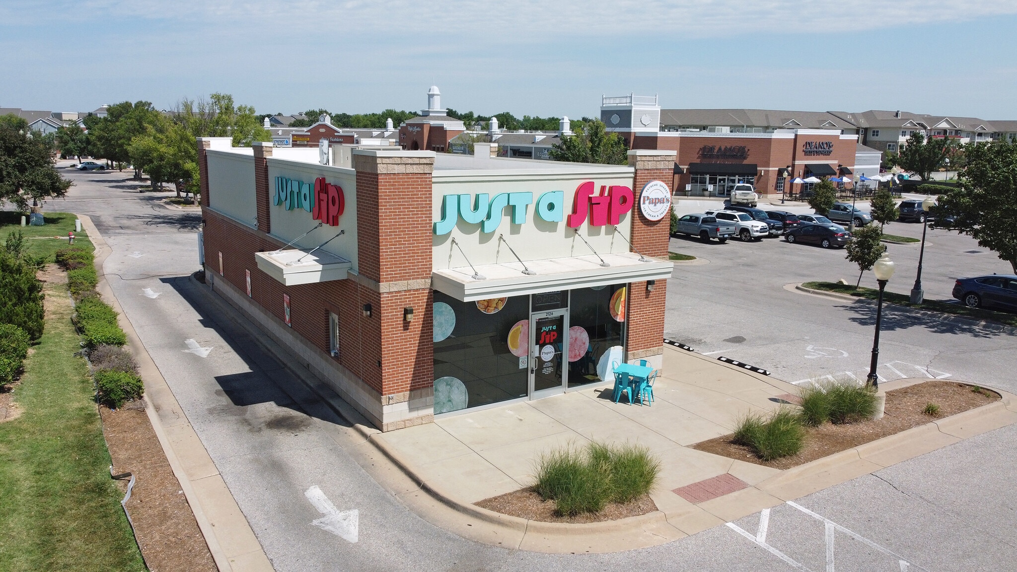 2126 N Webb Rd, Wichita, KS for Rent