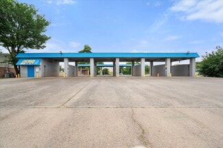 Corsicana, TX Car Washes - 223 Oaklawn Ave