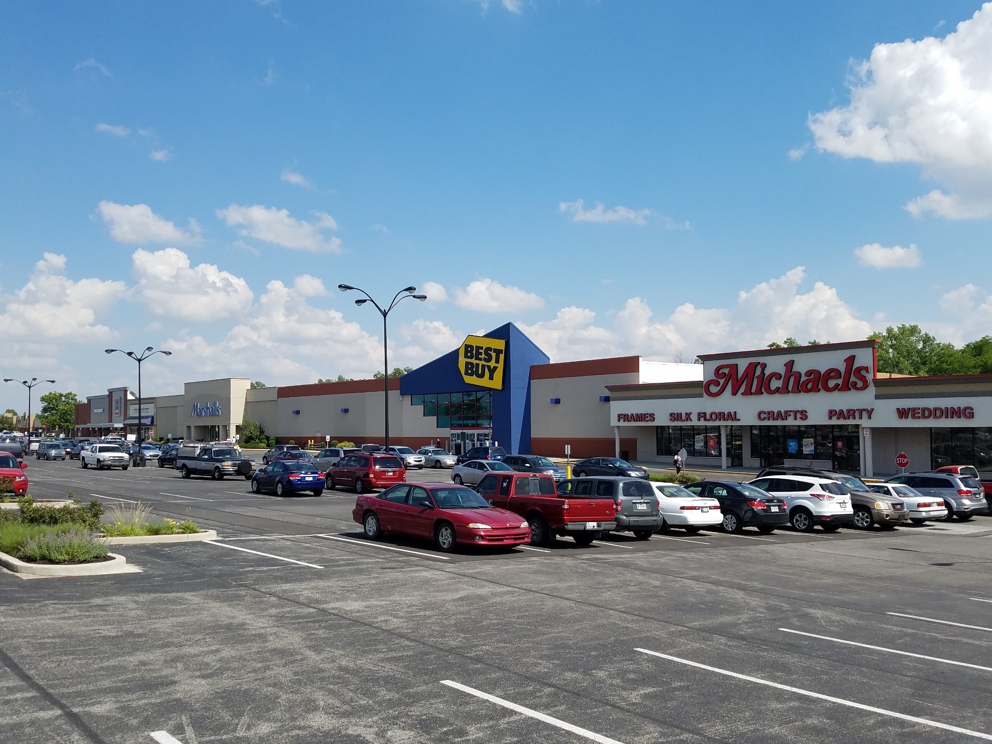 9529 E Washington St, Indianapolis, IN for Rent