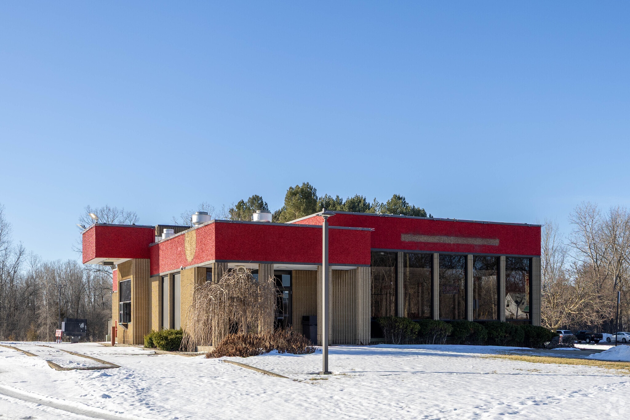 4451 W Pierson Rd, Flint, MI for Sale