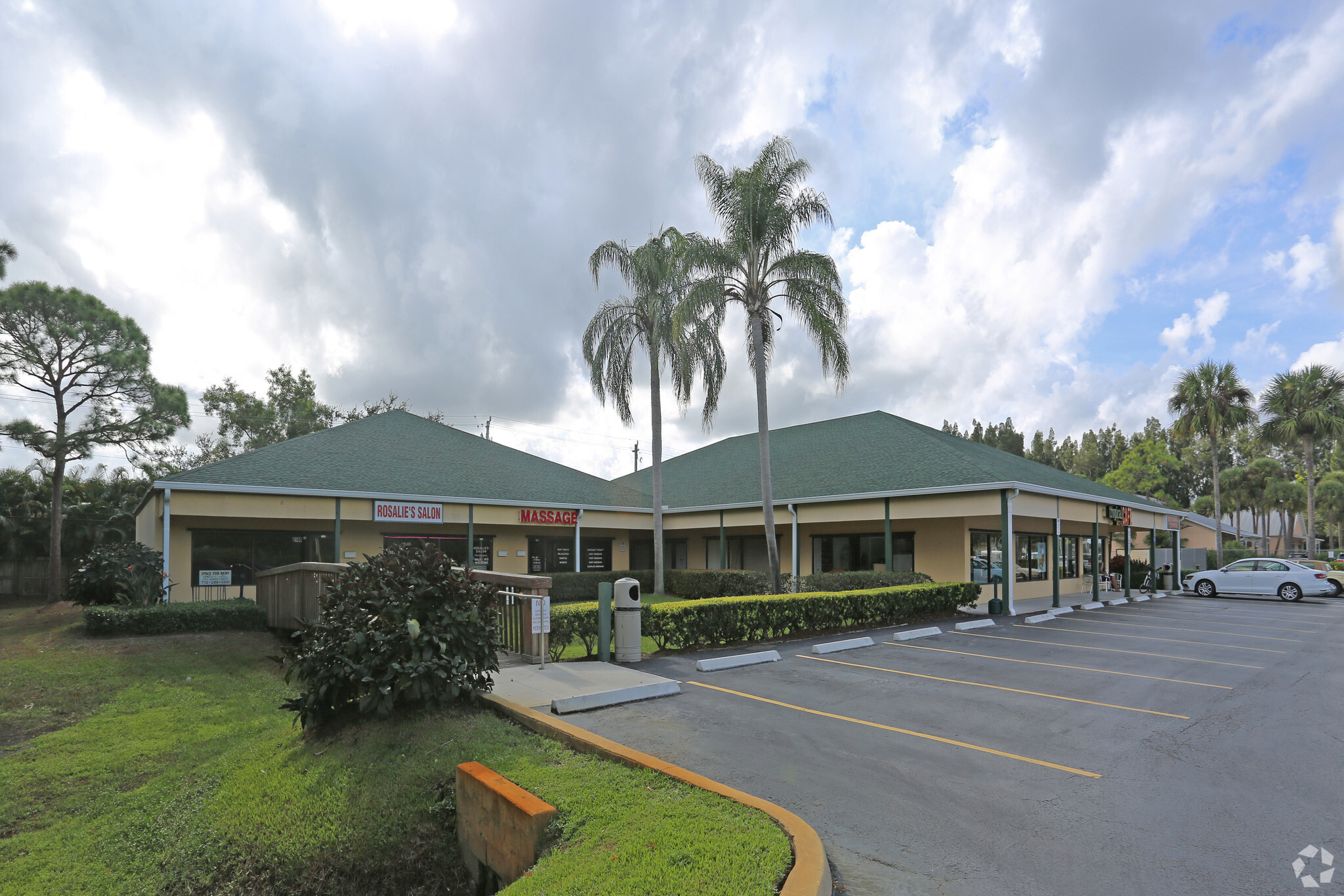 6116-6140 SE Federal Hwy, Stuart, FL for Rent