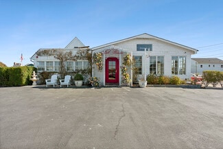 Montauk, NY Restaurant - 4 S Elmwood Ave