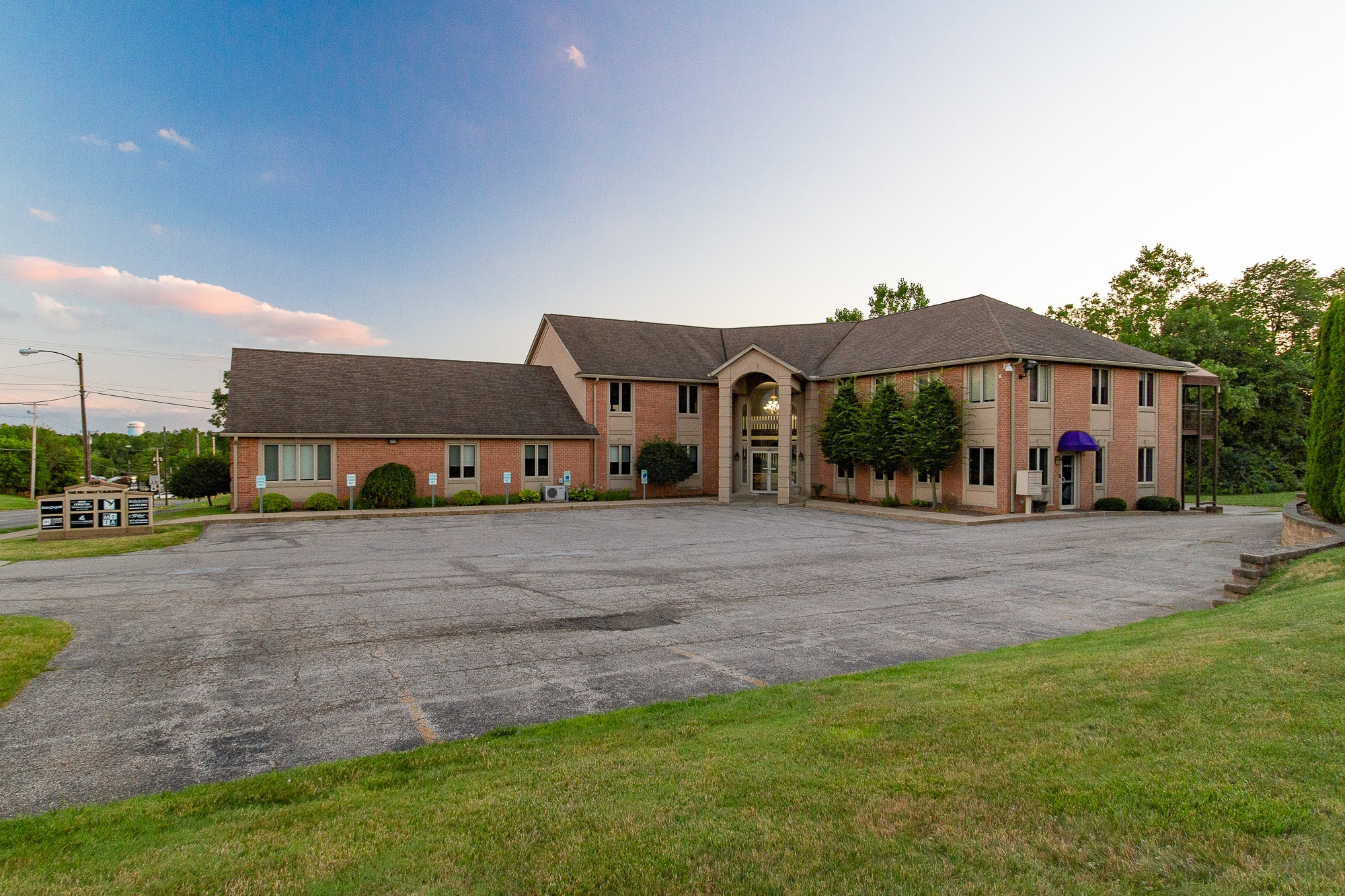 1230 Lexington Ave, Mansfield, OH for Rent