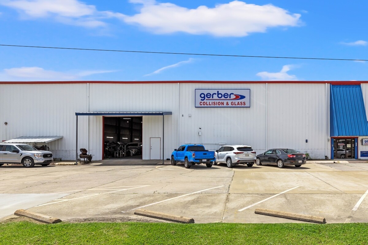 4105 E Napoleon St, Sulphur, LA for Sale