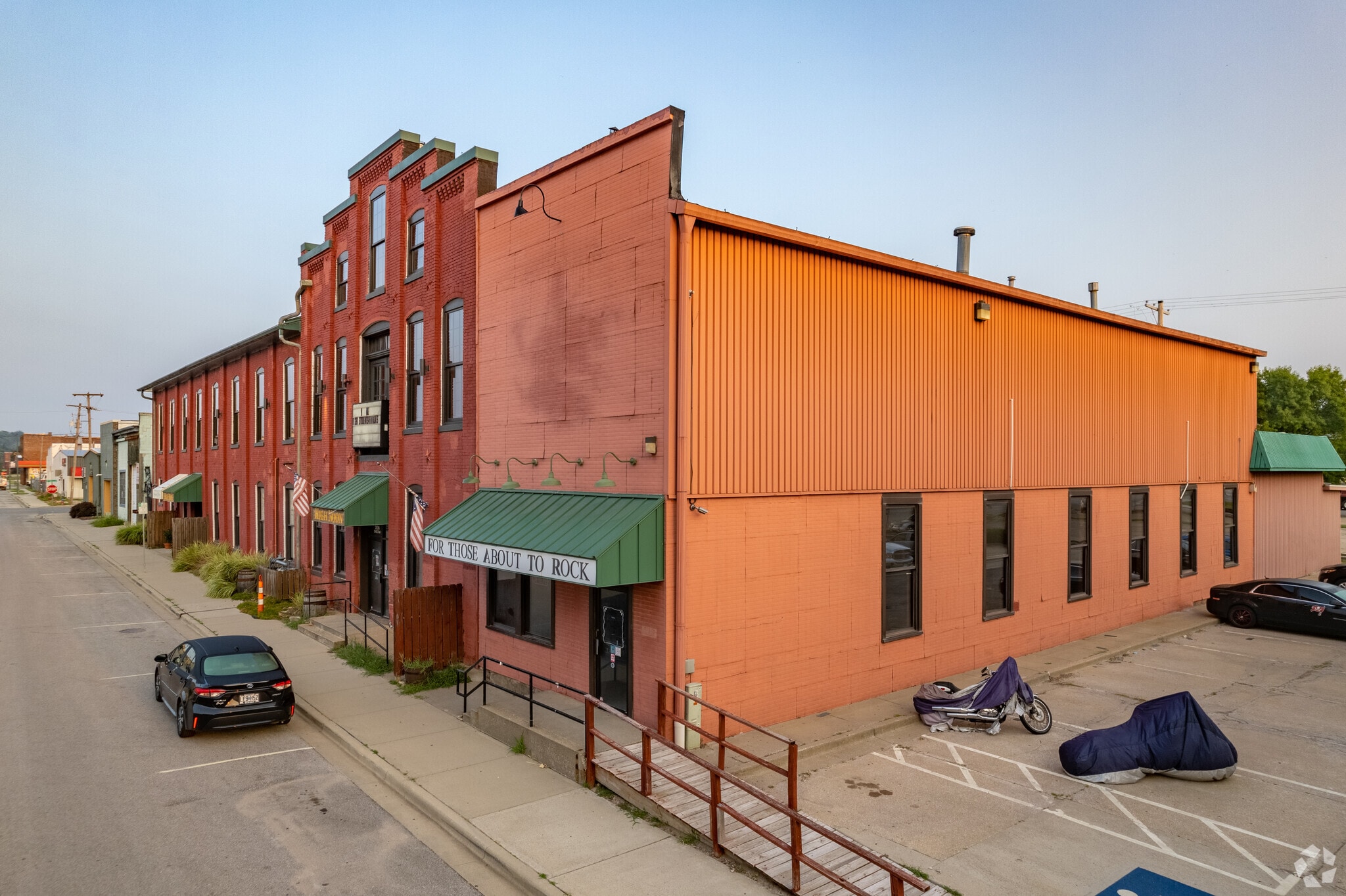 206-218 Choctaw St, Leavenworth, KS for Sale