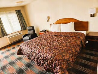 Iola, KS Hospitality - 1315 N State St