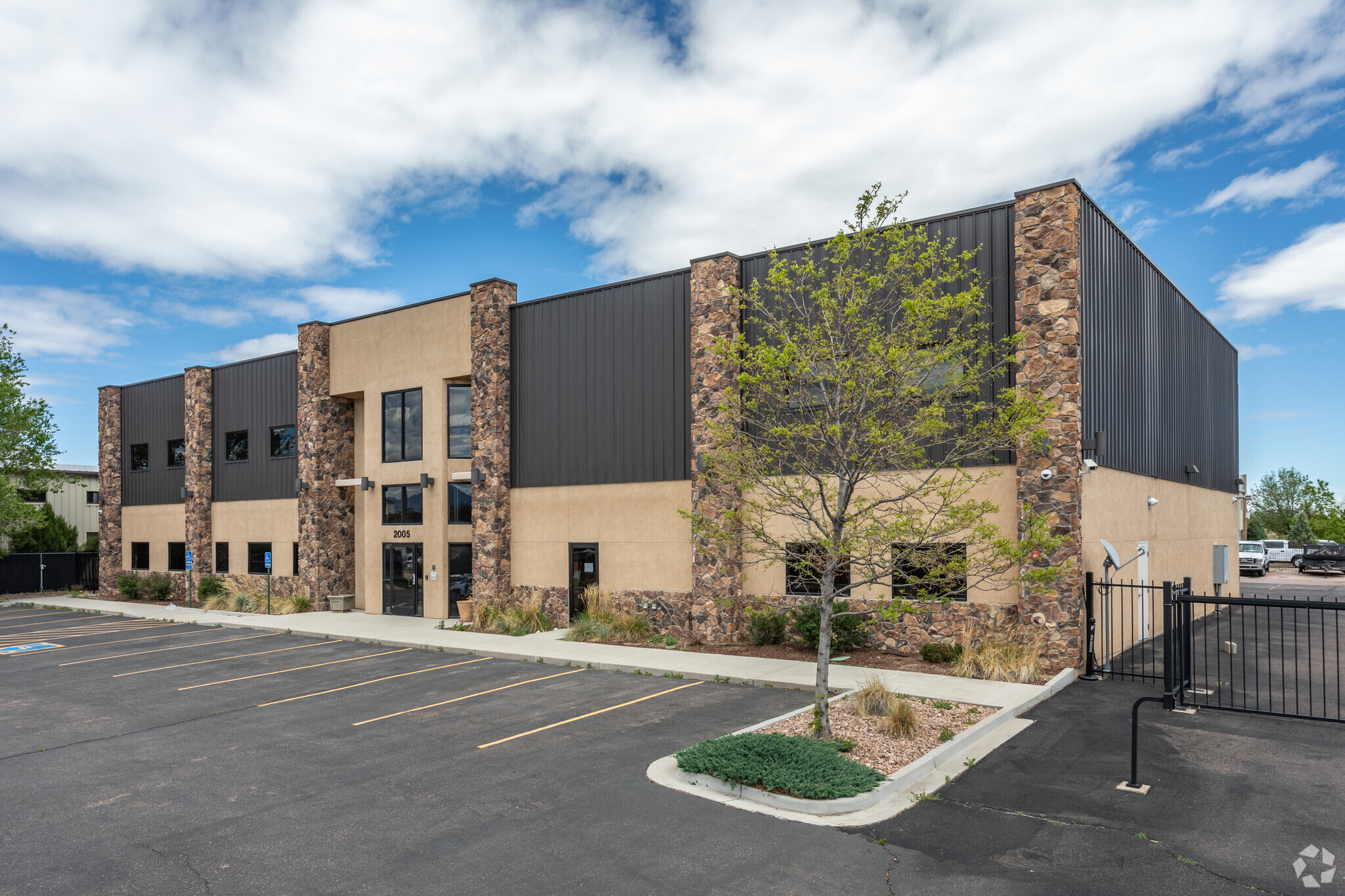 2005 Aeroplaza Dr, Colorado Springs, CO for Rent