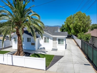 Lake Elsinore, CA Apartments - 111 S Lindsay St