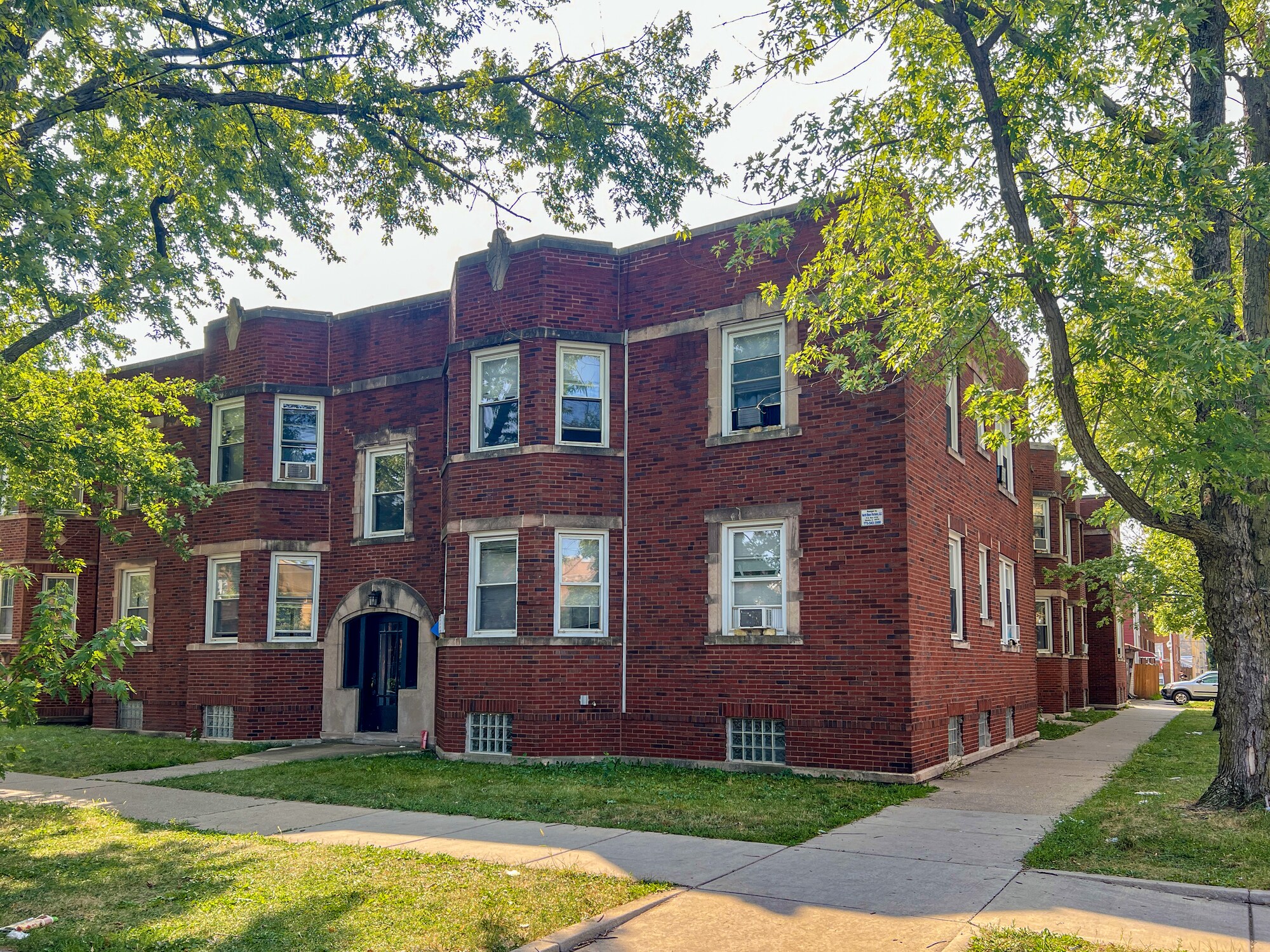 5055 W Wrightwood Ave, Chicago, IL for Sale