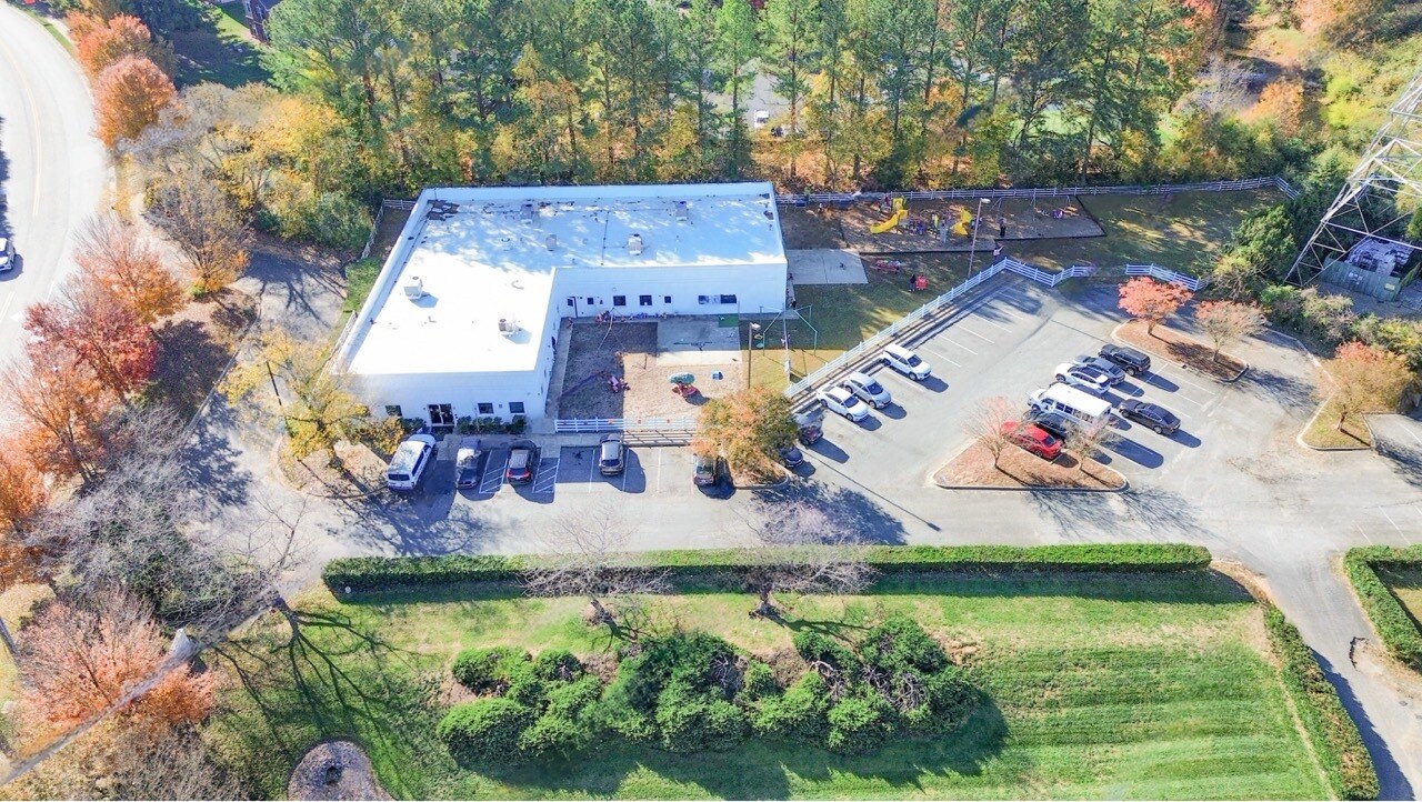 16701 Northcross Dr, Huntersville, NC for Sale