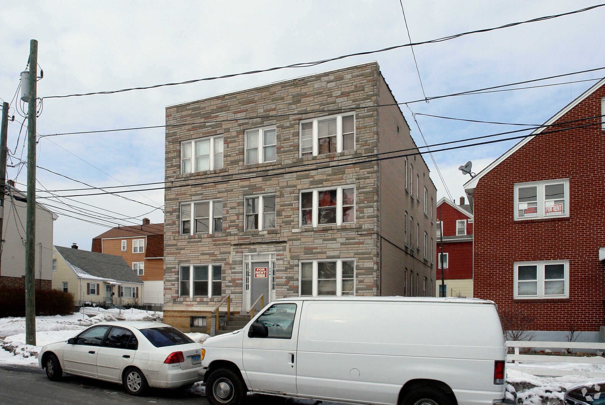 178180 Roosevelt St Hartford, CT 06114 MultiFamily Property for Lease on