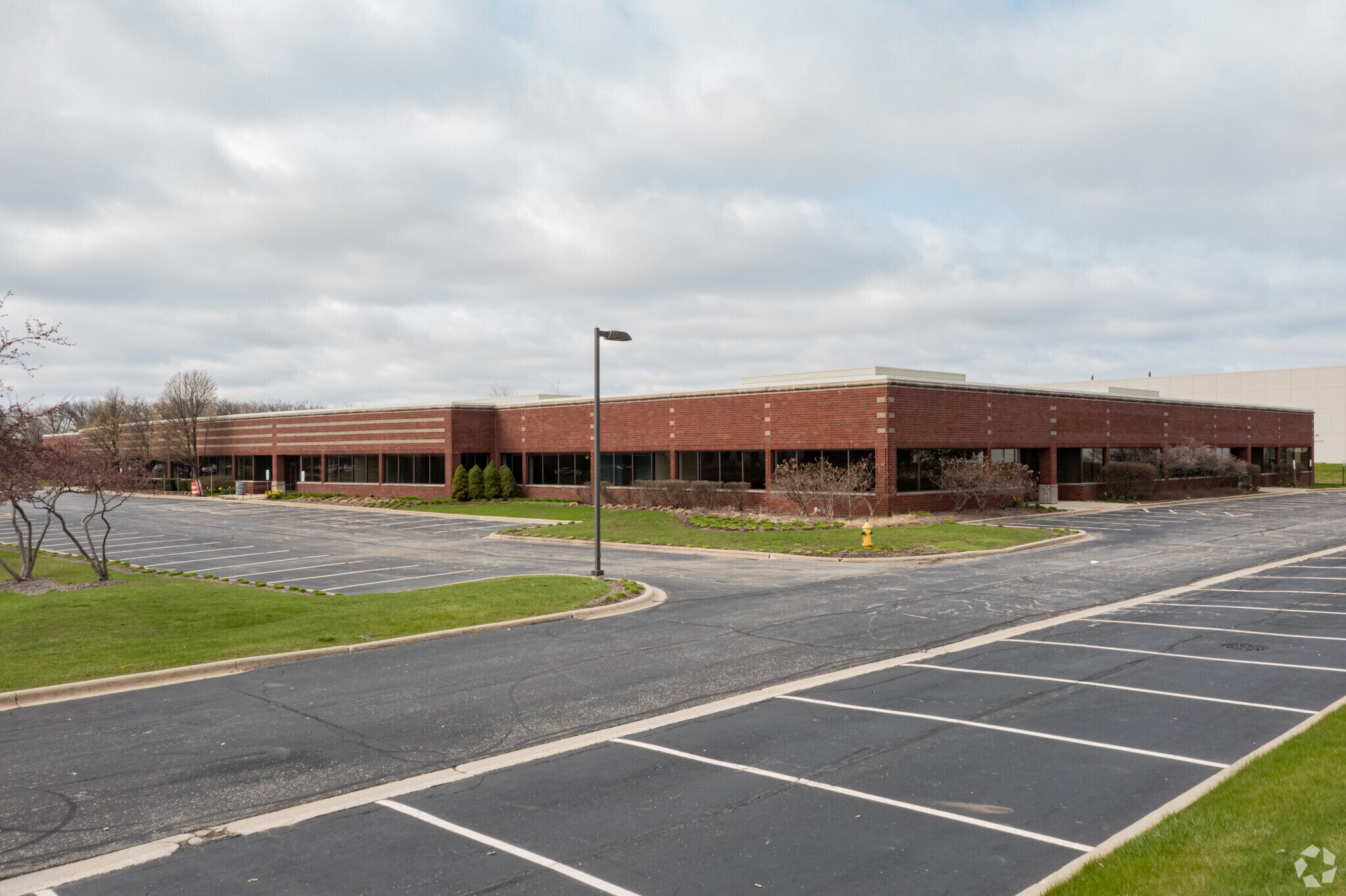 1580-1598 S Lakeside Dr & Bur Wood Dr, Waukegan, IL for Rent