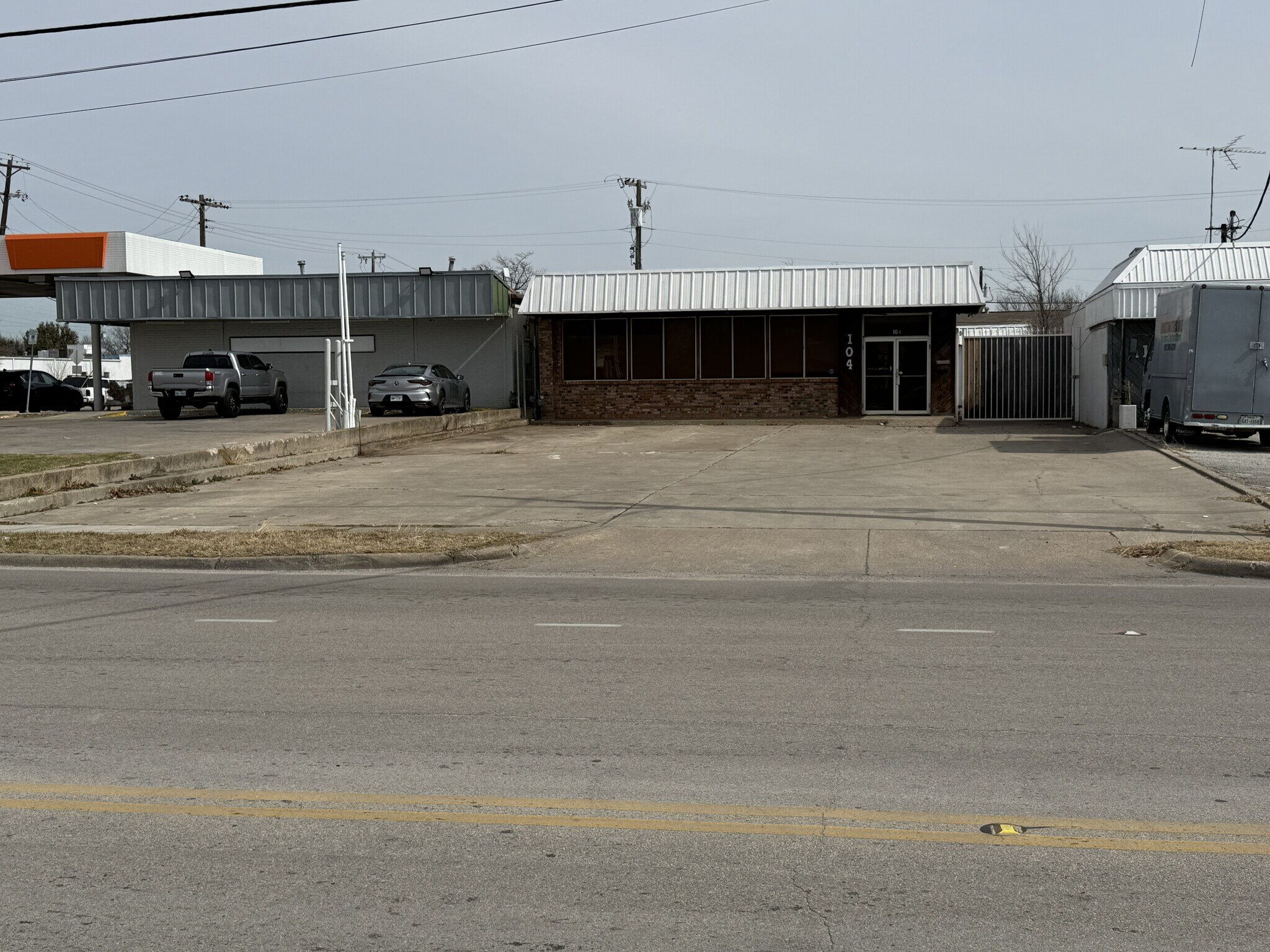 104 Rogers Rd S, Irving, TX for Rent