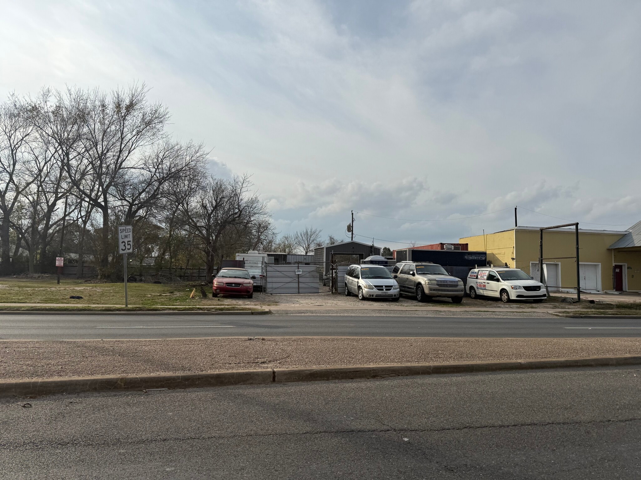 8904 Cullen blvd, Houston, TX for Sale