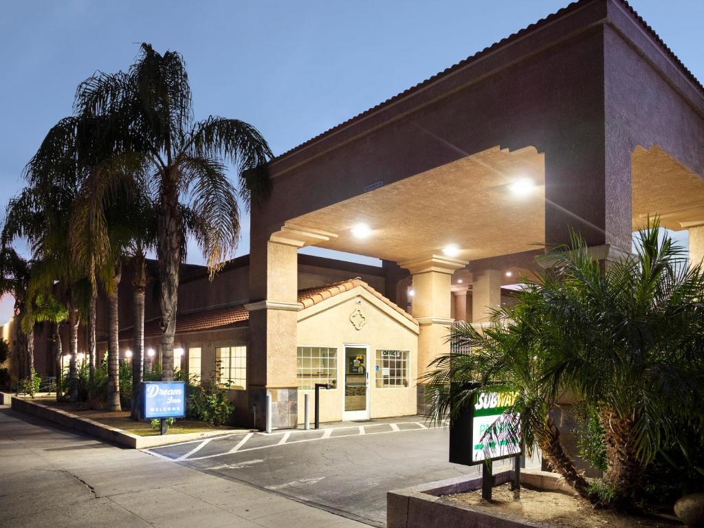 2425 E Merced St, Fresno, CA for Sale