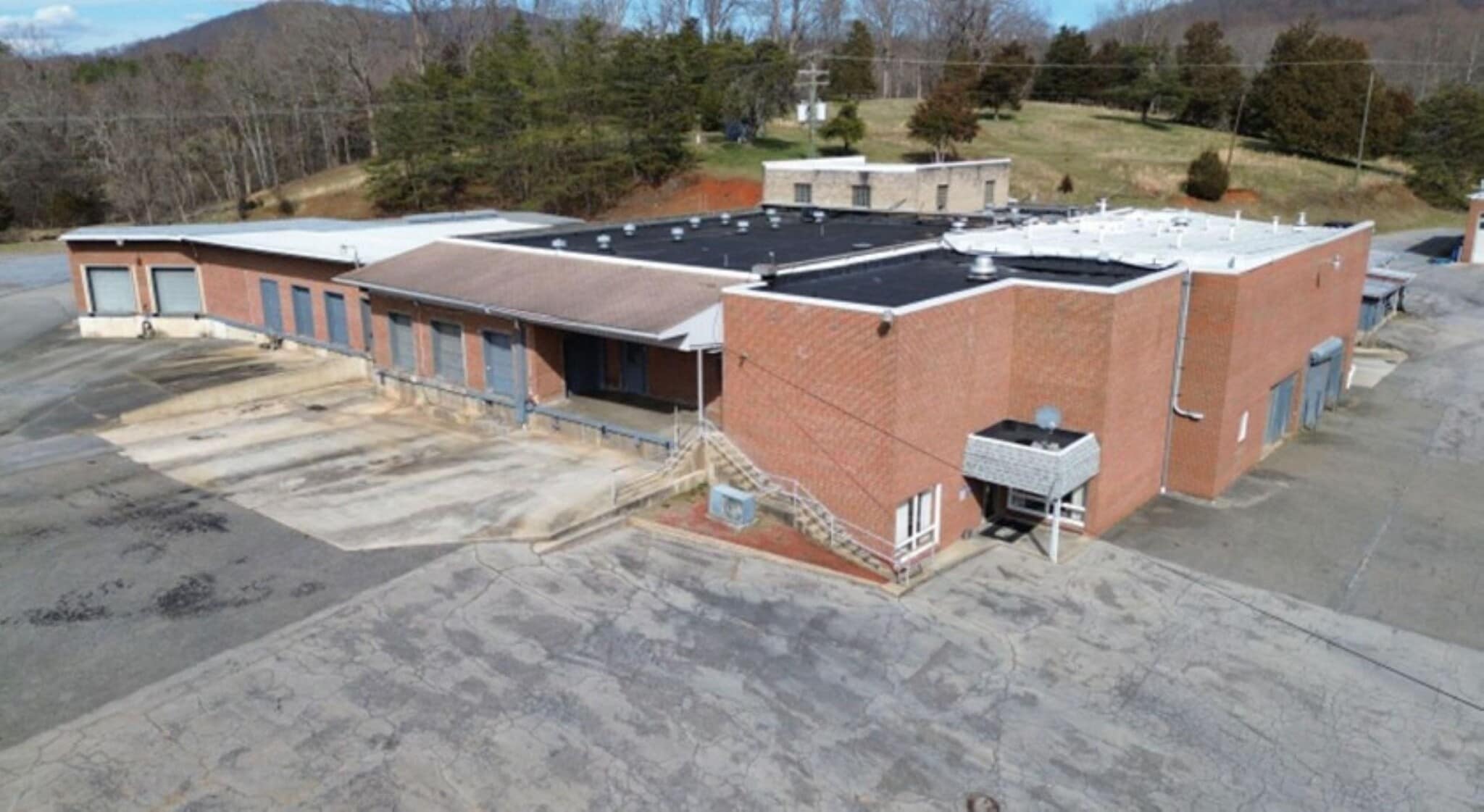 3989 Cifax Rd, Goode, VA for Sale