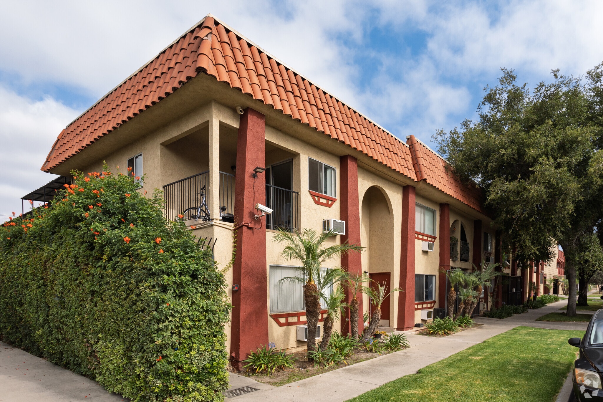 420-422 S Birch St, Santa Ana, CA for Sale