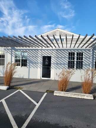 Hyannis, MA Office/Retail - 42 Warehouse Rd